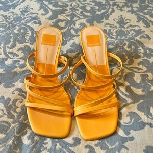 Dolce Vita Women's Mustard Strappy Heels